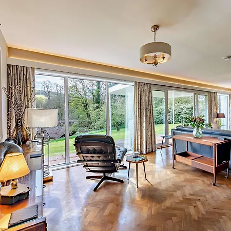 Holiday home 5 Bed In Penrith 78167 *