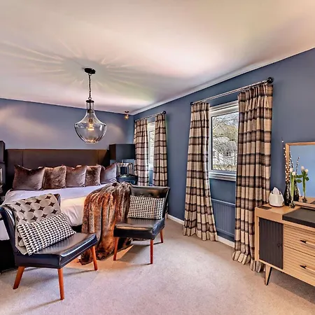 5 Bed In Penrith 78167 Holiday home *